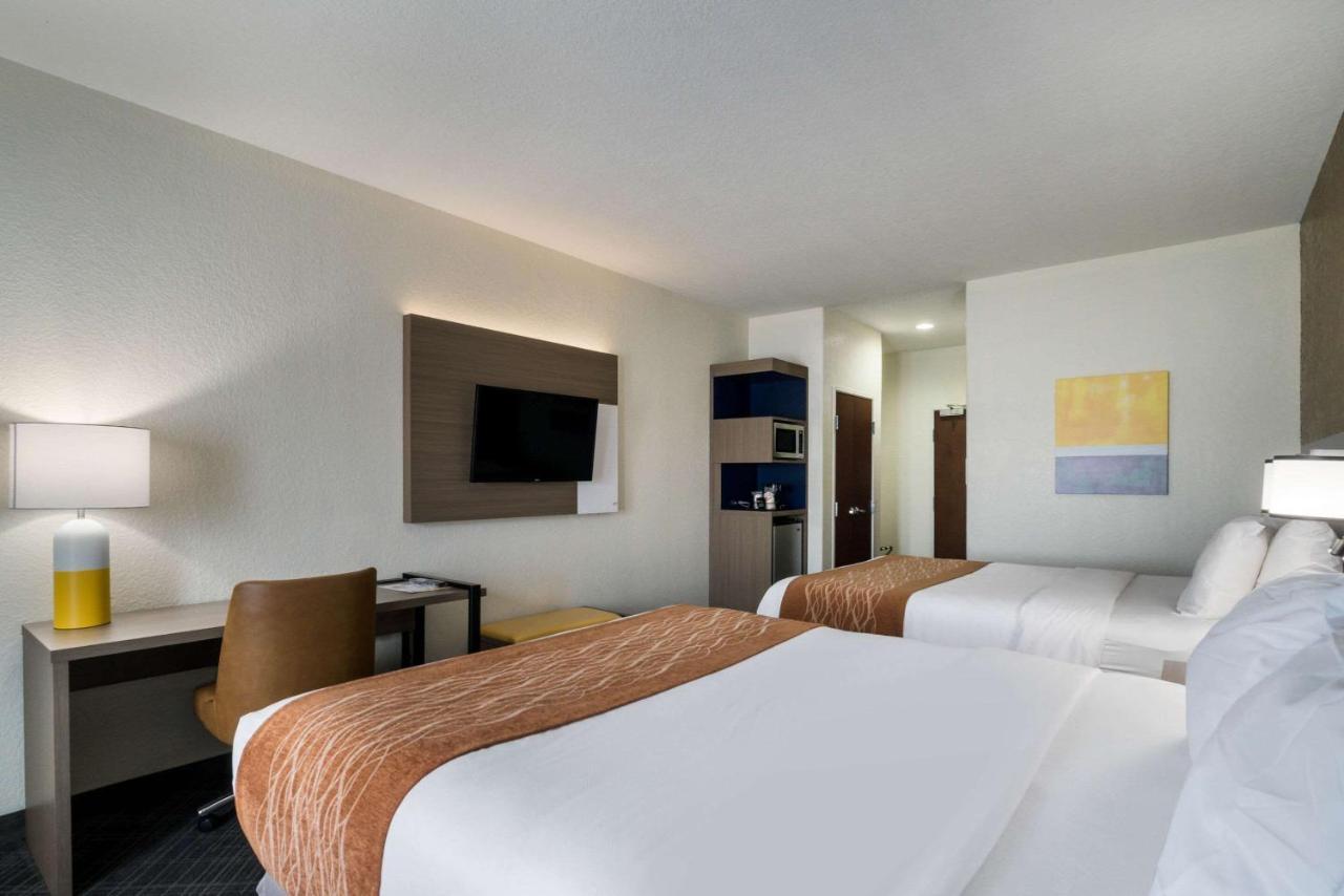 Comfort Inn & Suites Victoria North Exteriér fotografie