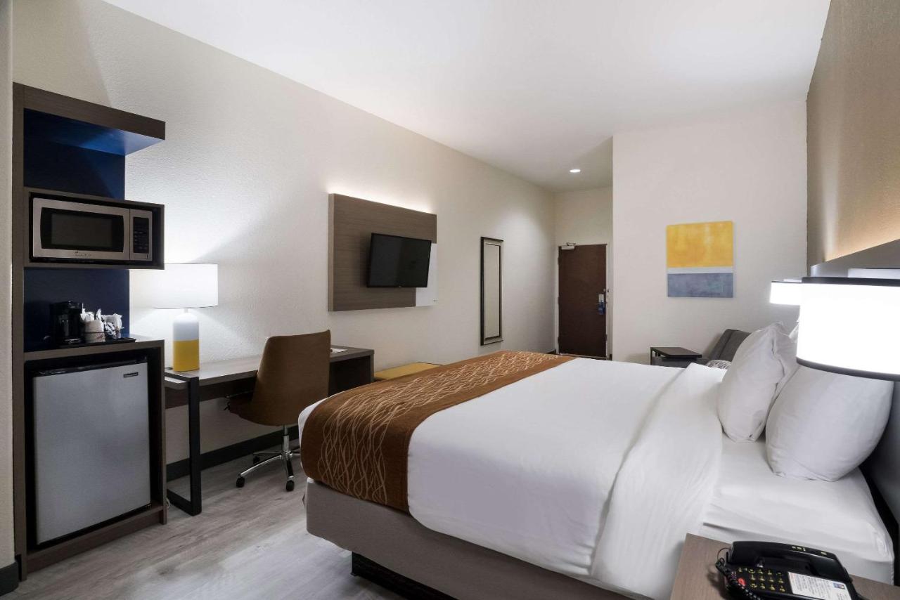 Comfort Inn & Suites Victoria North Exteriér fotografie