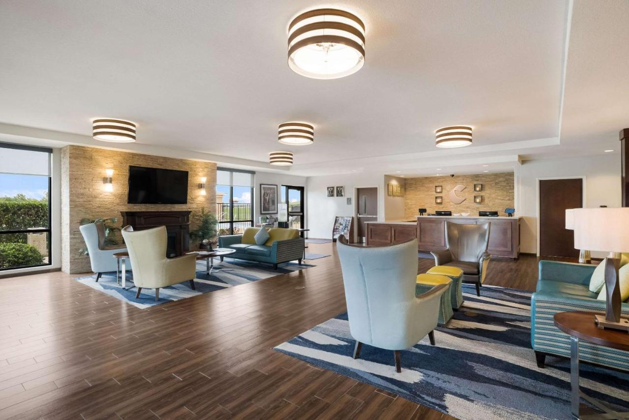 Comfort Inn & Suites Victoria North Exteriér fotografie