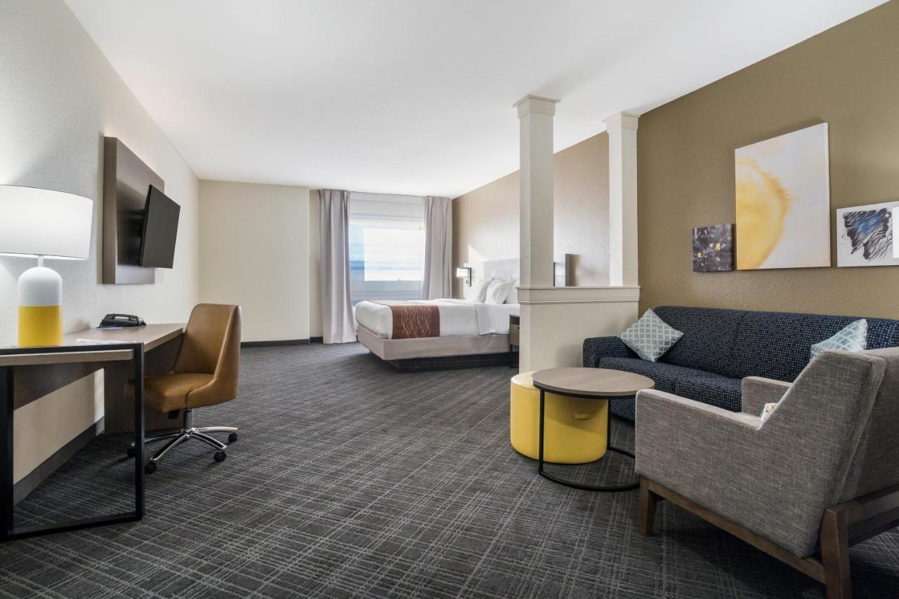 Comfort Inn & Suites Victoria North Exteriér fotografie